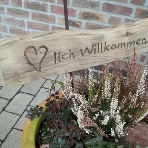 Herzlich Willkommen Schild aus Eiche Bild 3