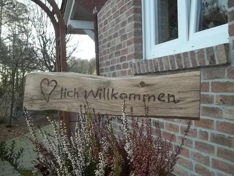 Herzlich Willkommen Schild aus Eiche Bild 1