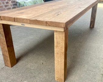Oak table "Knight's Table" /// GREGOR-DESIGN