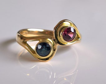 1 Ring Farbsteine rosa und blau 585 Gold Vintage