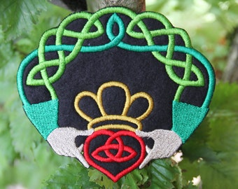 Claddagh Patch 13 x 12 cm