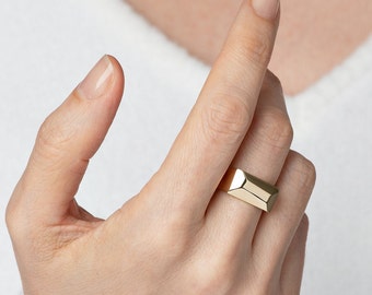 14K Solid Gold Signet Ring, Woman Signet Ring, Large Yellow Gold Ring, Unisex Rectangle Signet Ring, Stunning Gold Ring