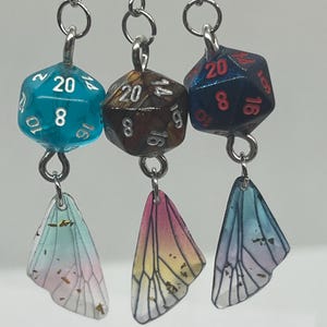 D20 mini earrings with wings