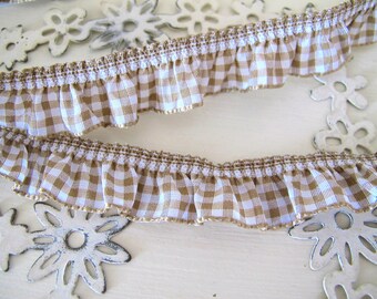 Ruffled ribbon beige checked (2.50 EUR/meter)