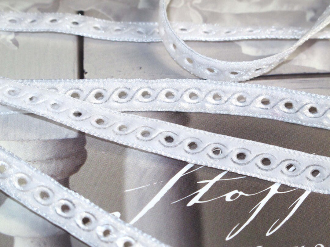 white velvet ribbon vintage 15 mm, white, velvet, ribbon, oblique tape,  trim, bow, white trim