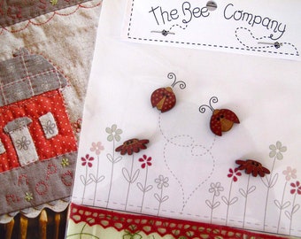 Wooden buttons flowers ladybird red