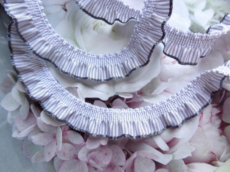 Ruffle ribbon white gray 2.60 EUR/meter ruffle ribbon image 2