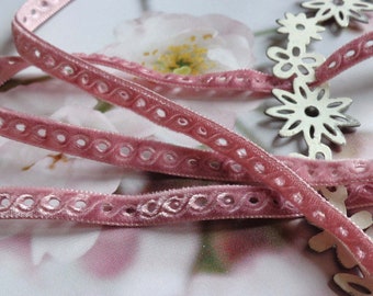 Velvet ribbon pink (EUR 3.00/meter)