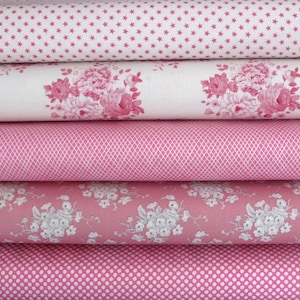 Tilda Stoffpaket mit Rosen Blumen Sterne Punkte Patchwork Baumwolle 5 Stoffe je 25 x 55 cm