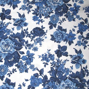 Róże z tkaniny bawełnianej