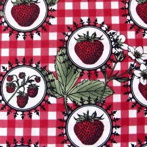 Fat quarter fabric checkered strawberries image 1