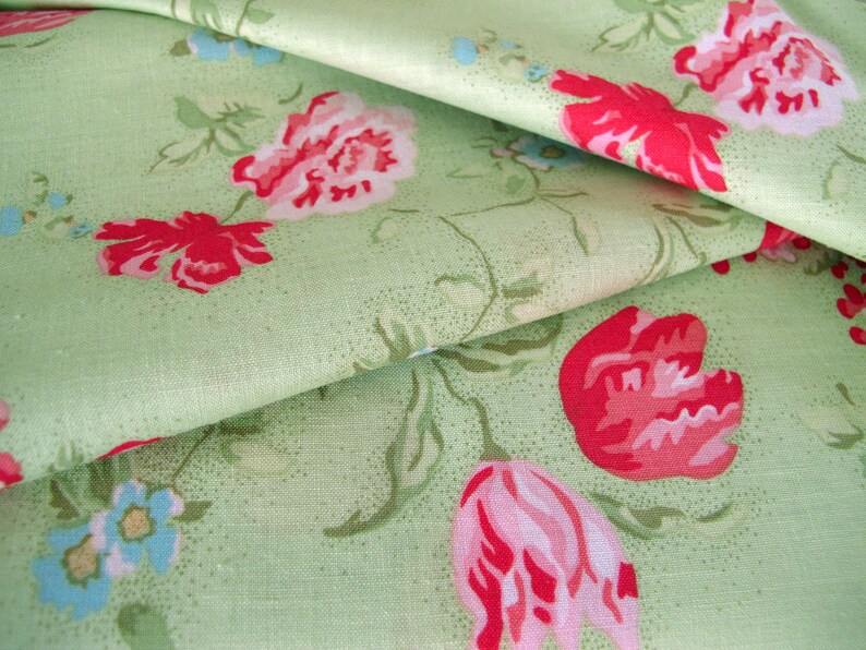 Patchwork fabric roses image 4