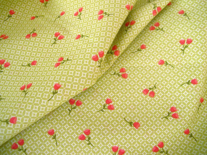Patchwork fabric flowers green image 2