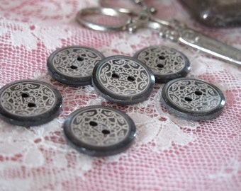 Mother of pearl button anthracite