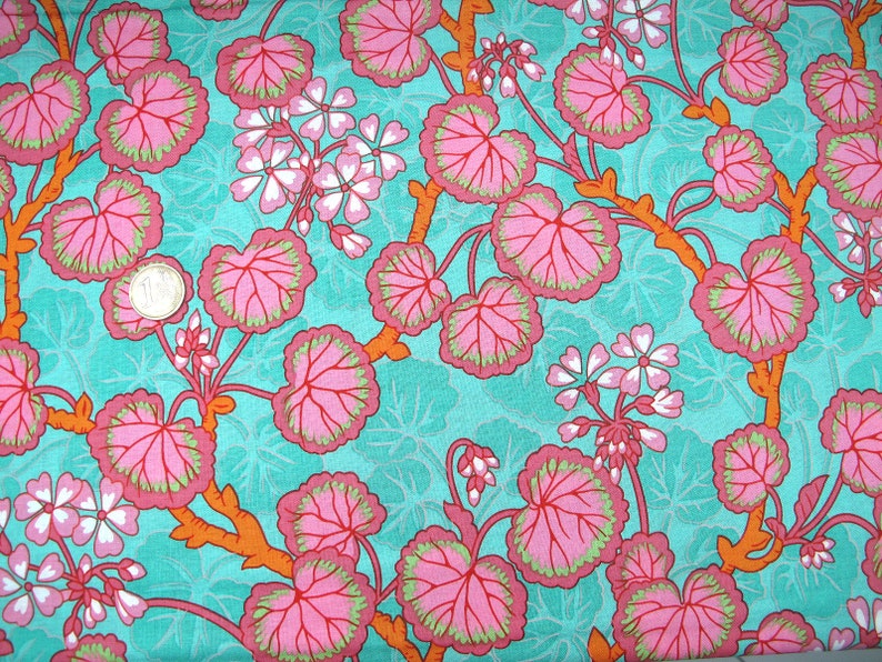 Fabric Kaffe Fassett Geraniums image 2