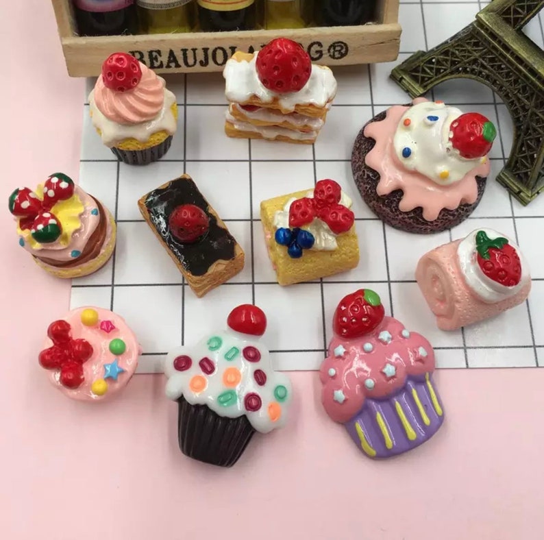 BULK BUY 20pcs Mixed Chocolate Sweet Treat Cakes Cookies Flatback Decoden Kit