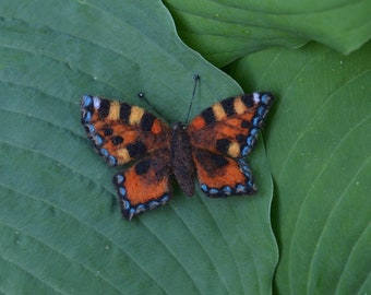 Butterfly needle felted brooch - Small tortoiseshell / Shawl pin / Handbag decoration / Unique wool ornament/ Backpack pin/ Made to order