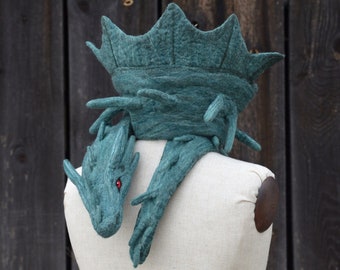 Felted Teal Rocky Spiked Dragon scarf/ Wool stole shaped like winged dragon/ Shrug for fantasy lover/ Fantastic beast/ Cosplay/Stage prop