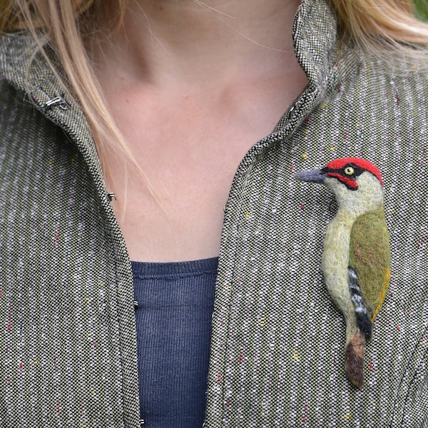 Filz Brosche Vogel - Specht grün / Schal Stift / Dekoration von Handtasche oder Rucksack / Wolle Ornament / zu bestellen