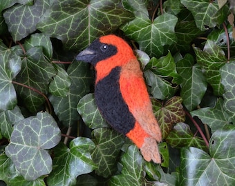 Bird needle felted brooch - Northern red bishop / Shawl pin / Handbag decoration /Felt jewellery /Wool ornament /Backpack pin /Made to order