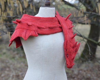 Felted Ruby Rocky Spiked Dragon scarf/ Wool stole shaped like winged dragon/ Shrug for fantasy lover/ Fantastic beast/ Cosplay/Stage prop