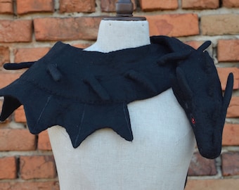 Felted Onyx Rocky Spiked Dragon scarf/ Wool stole shaped like winged dragon/ Shrug for fantasy lover/ Fantastic beast/ Cosplay/Stage prop