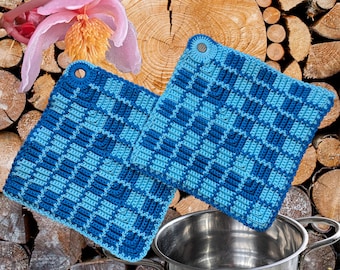 1 PAIR of pot holders crocheted, checked, kitchen utensil, kitchen, cooking, pot trivet, cotton, modern, gift