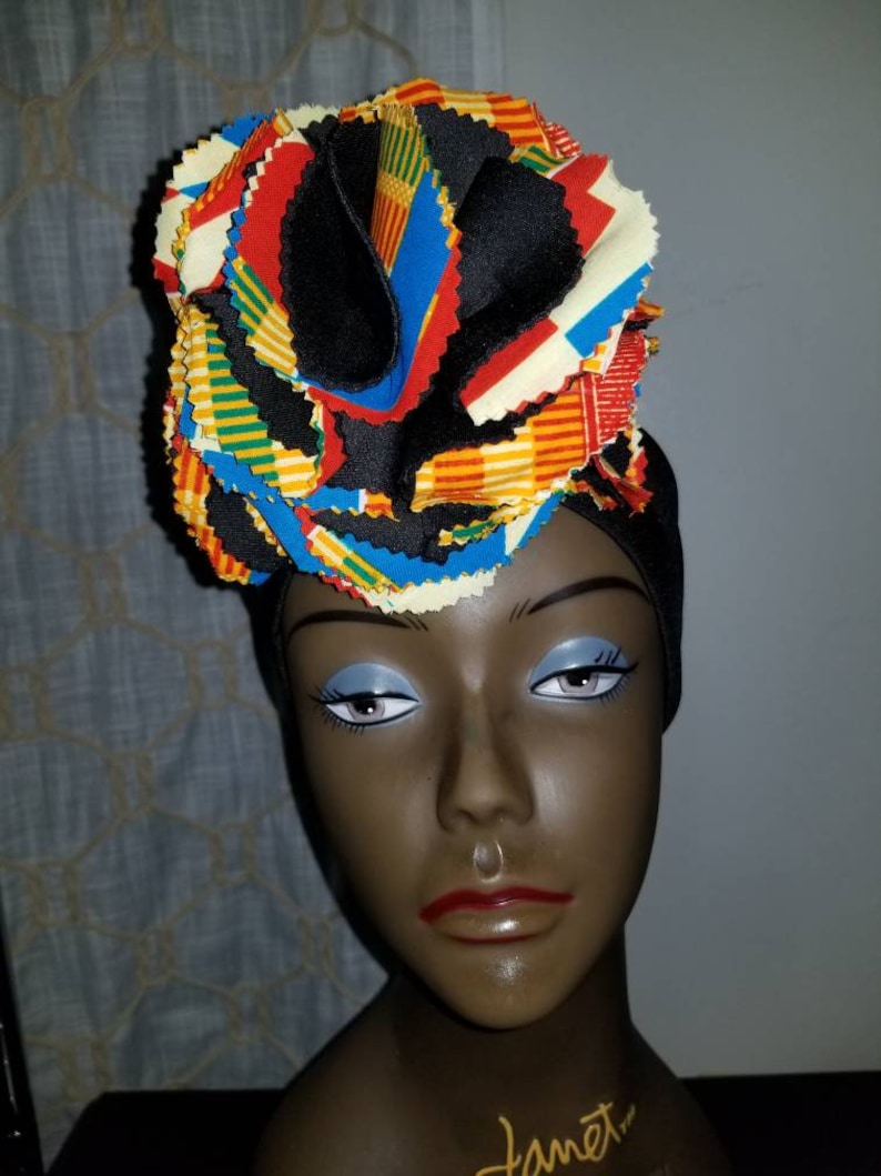 Maame Comforts Auto gele hat