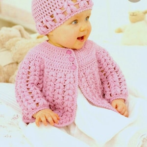 Vintage Crochet Pattern PDF Baby and Childrens Matinee Jacket Cardigan and Beanie Hat Flower DK Worsted 8ply Newborn to Seven Years 16-26ins imagen 3