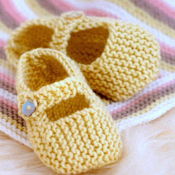 modèle de tricot vintage bébé Mary Jane chaussures plage sandales ballerines bébé douche cadeau baptême facile débutant Simple DK nouveau-né à 12m
