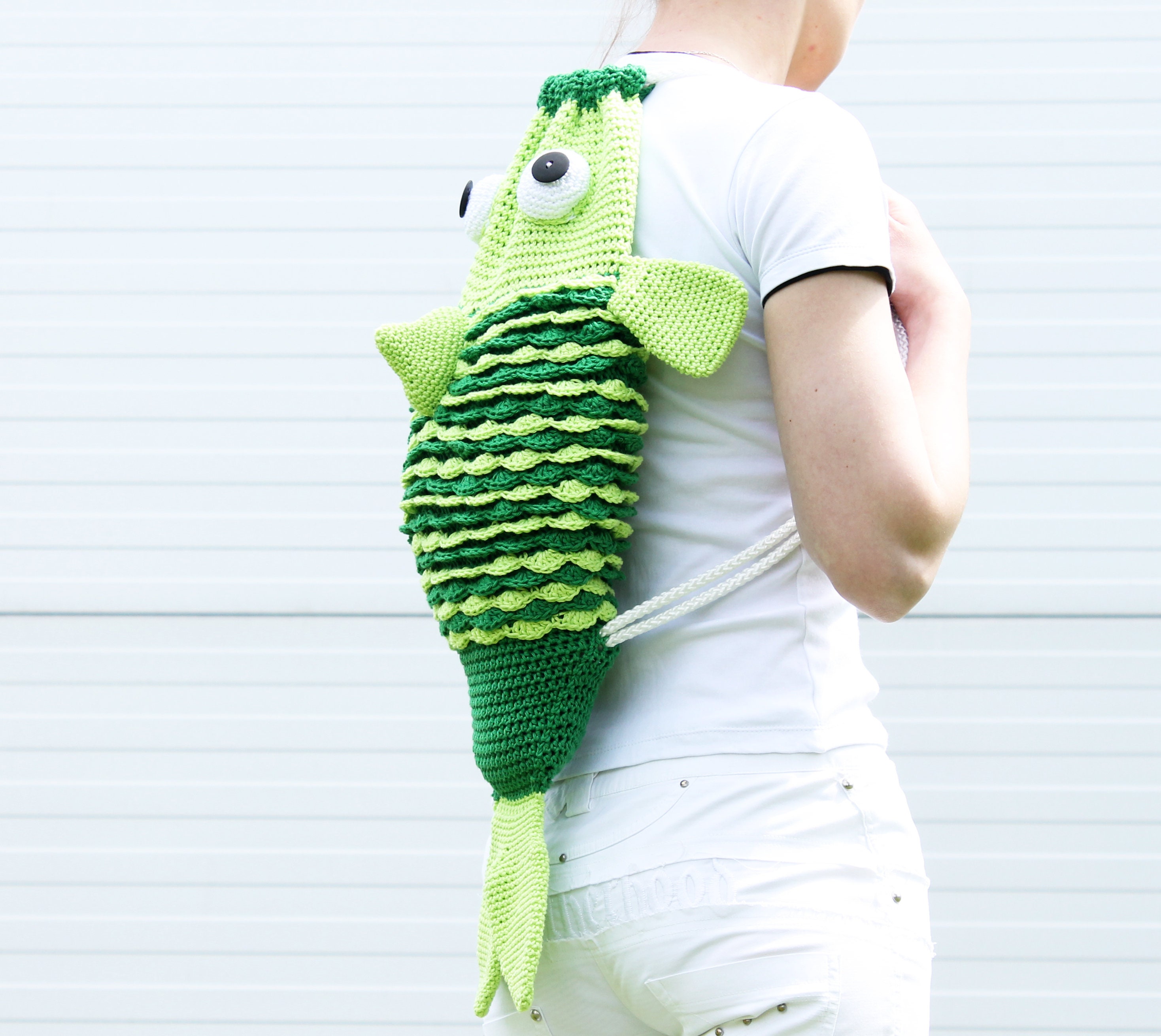 Fish Shape Backpack EN/DE Backpack