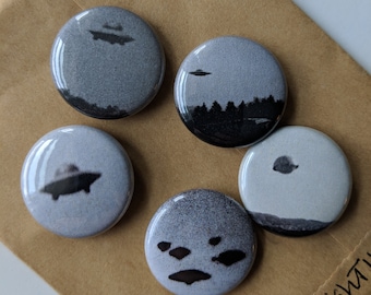 5 UFO Sightings 1" Buttons/Badges/Pins