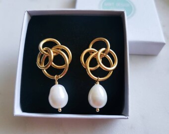 Pearl earrings Freshwater pearl earrings Stainless steel hoop earrings with pearl