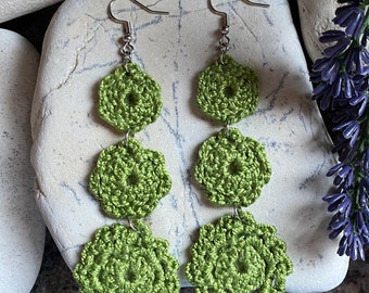 Handmade Crochet Anemone Flower Earrings: Statement Vintage Jewelry