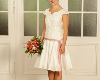 knielanges Brautkleid mit Tellerrock, 100%Seide