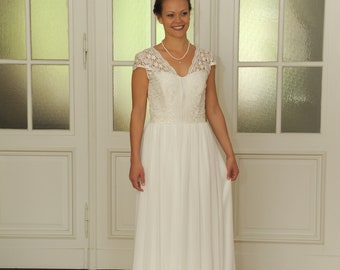 Brautkleid, lang, Korsage und Spitze