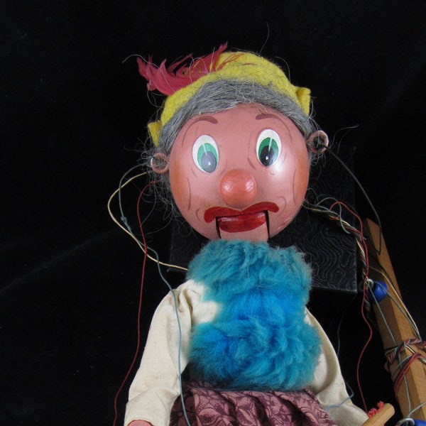 Pelham Puppets Old lady Moving Mouth with Mop that washes