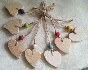HEART Deko-Herzen aus Holz mit farbiger Perle, 8 x 7, 5 cm