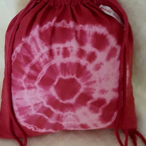 Grape batik gymnastic bag/Backpack 35 x 37 cm Claret image 3