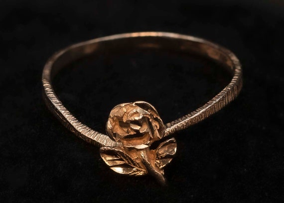 Really Pretty 14k Gold, Rose Ring - image 2
