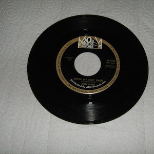 1950s 45 rpm northern soul Jesse James on 20th century  # 45-6700  ( bring my baby back )  flip side is ( thank you darlin )