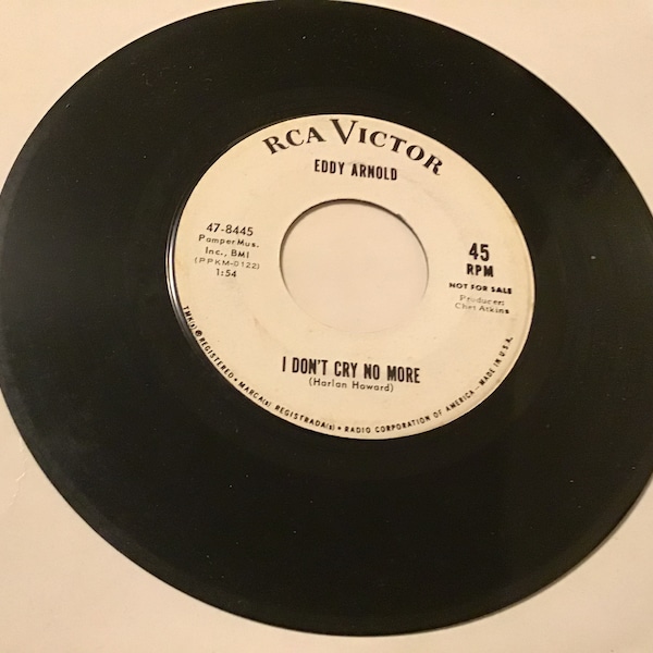 Eddy Arnold country 45 promo rpm record # 47-8445 ( I don’t cry no more ) flip side is ( I thank my lucky stars )