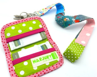 Gift set with a business card case and lanyard