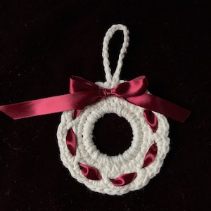 Crochet Christmas Wreath Ornament - Set of 4