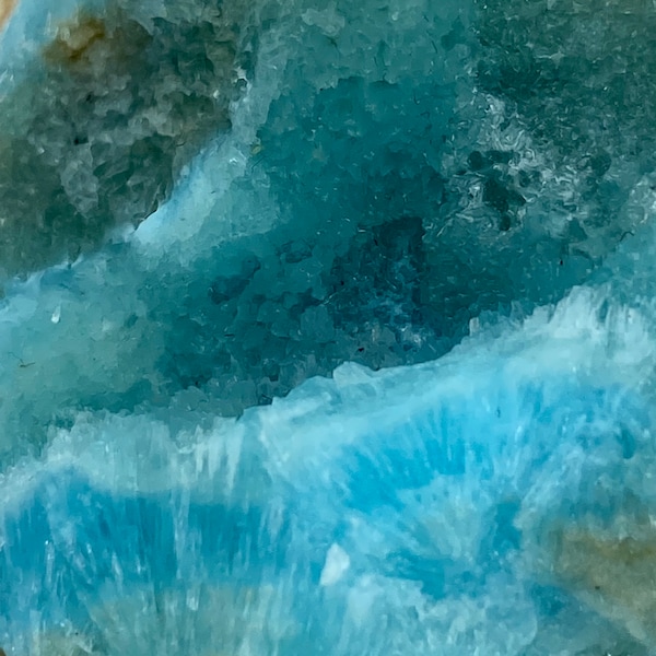 208 gram uniek blauw ARAGONIET kristalmonster uit Afghanistan @..Afmeting: 95X66X30 mm
