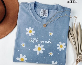 Daisy Fifth Grade Teacher Shirt Comfort Colors®, Back to School Tee, 5th Grade Teacher Gift, Cute Team Shirt, School Teacher Tee