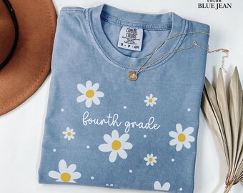 Daisy Fourth Grade Teacher Shirt Comfort Colors®, Back to School Tee, 4th Grade Team Shirt, Teacher Gift, Cute Elementary Tee