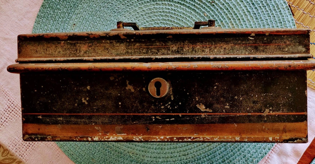 Vintage Metal Money Box Tin. C1930. Keyless. Locked. Dresser Display