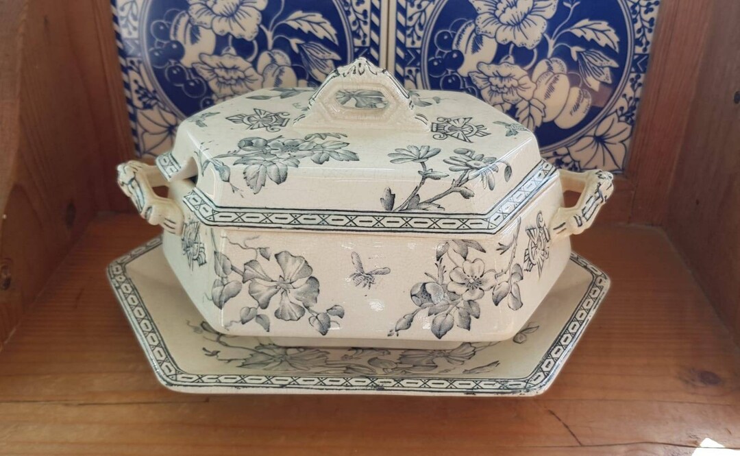 Antique Wedgwood Tureen and Matching Underplate in Rare Clematis Design