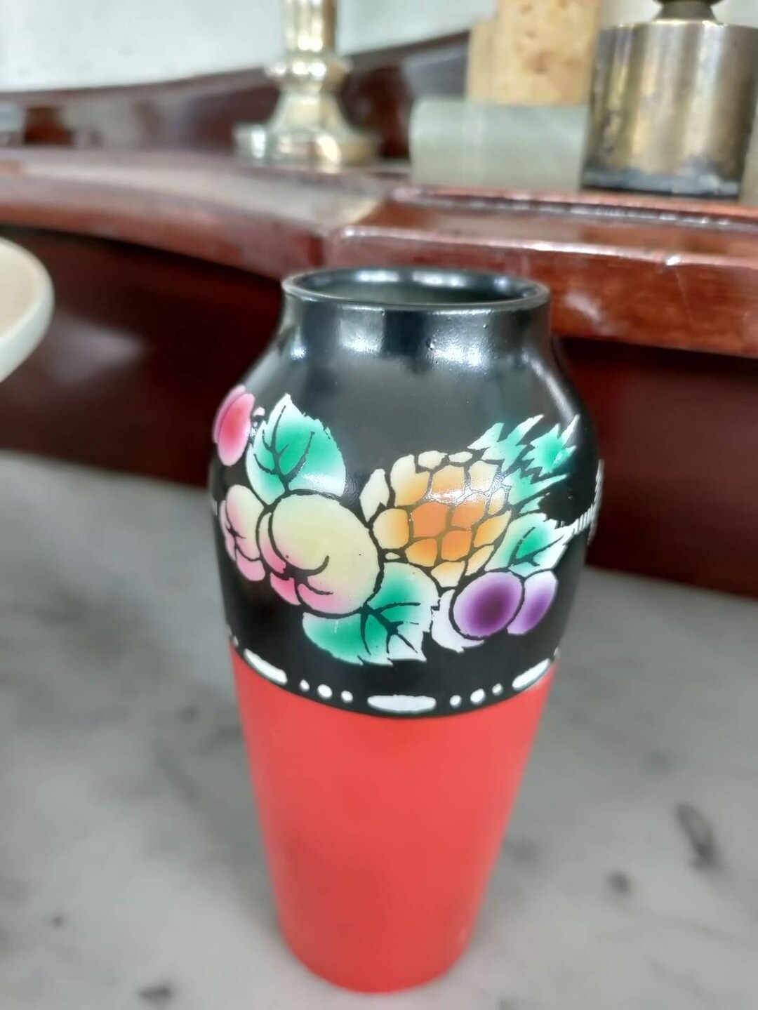 シェリー Shelley 花瓶 Vintage Shelley Bud Vase: Art Nouveau Ceramic with Fruit Detail